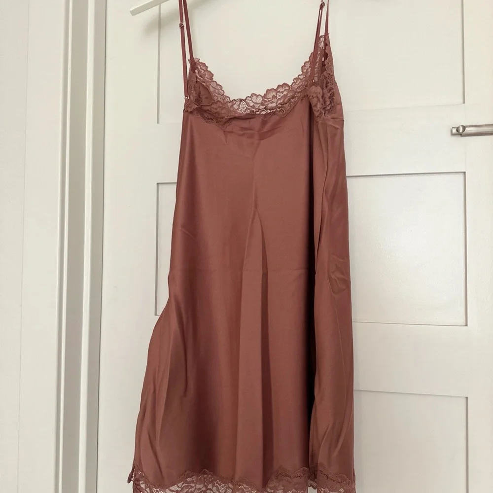HOUSE OF CB Rose Lace Slip Dress - Large - Like New, never worn - Picture 7 of 7